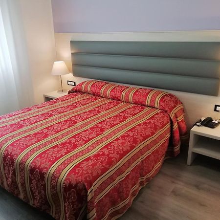 Hotel Kristall San Donà di Piave Buitenkant foto