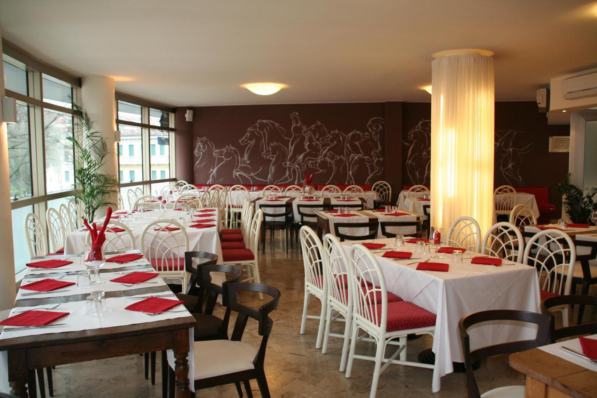 Hotel Kristall San Donà di Piave Buitenkant foto