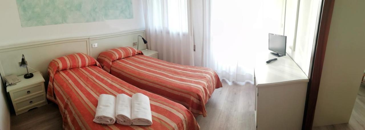 Hotel Kristall San Donà di Piave Buitenkant foto