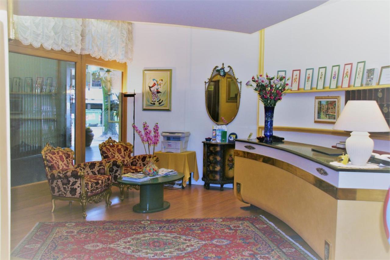 Hotel Kristall San Donà di Piave Buitenkant foto